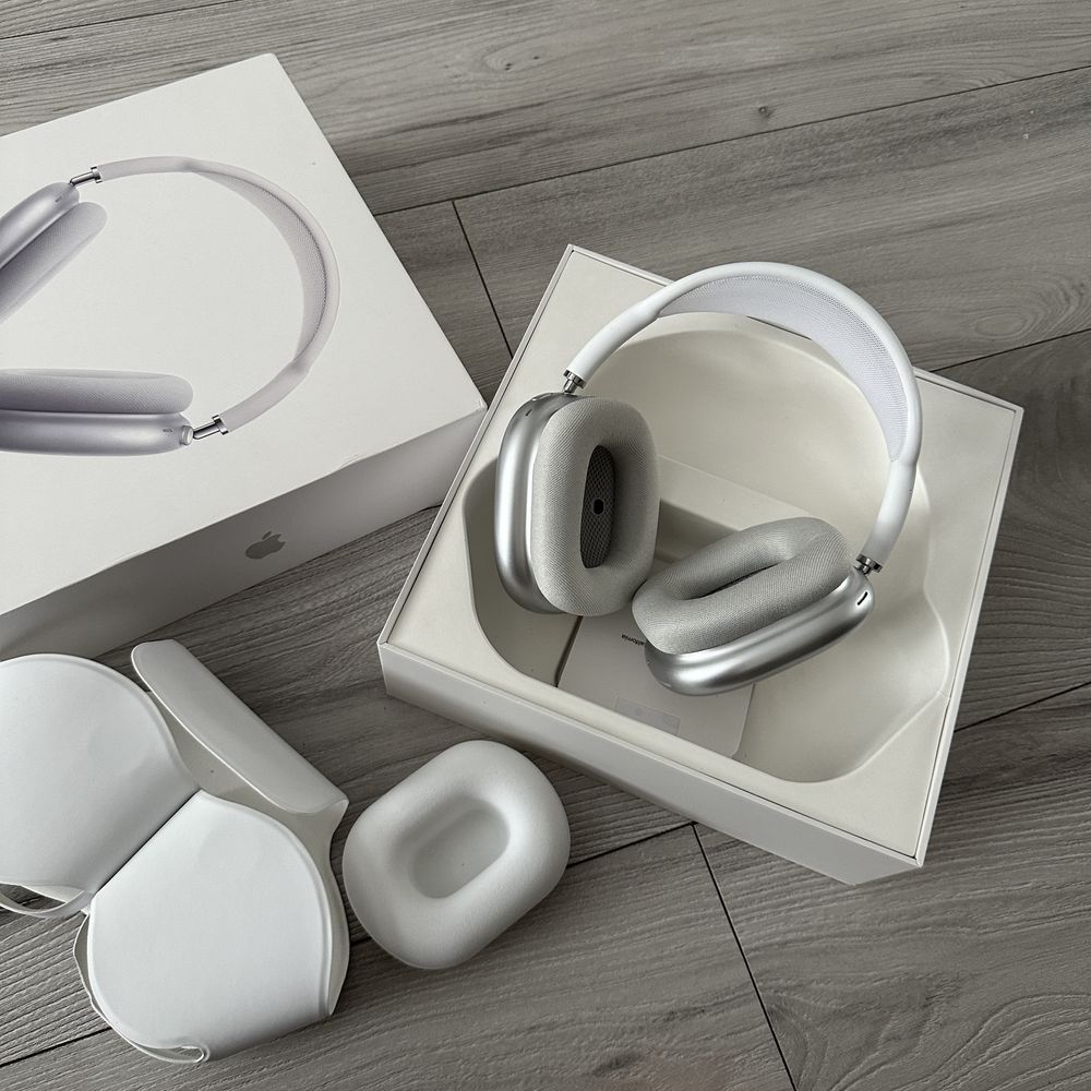 AirPods max silver noi