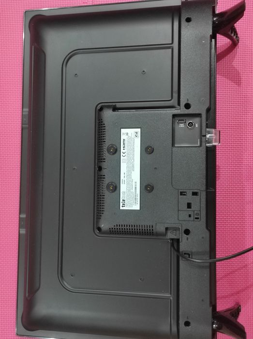 Vând tv Teletech 81 cm non-smart