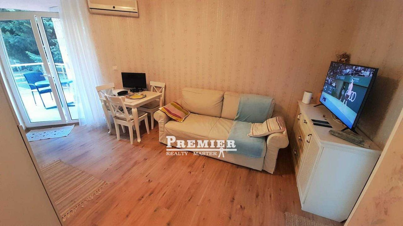 Продава се Двустаен апартамент в к.к. Слънчев бряг - 65 кв.м за 1300 €/кв.м - Снимка #10