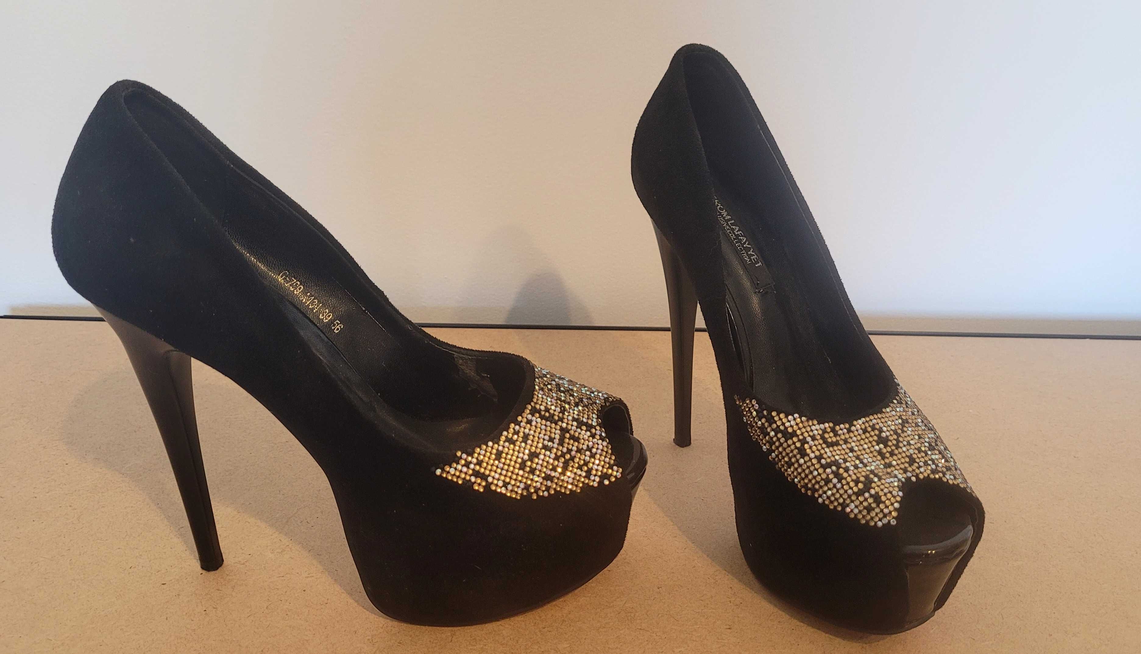 Pantofi cu toc/platforma