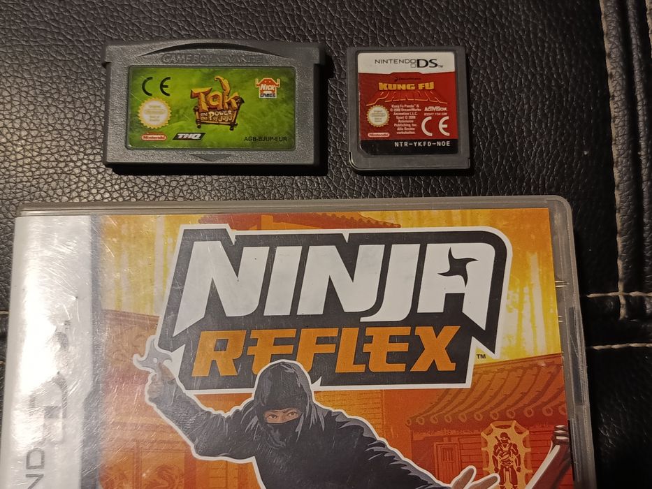 Consola Nintendo DS Lite + incarcator + jocuri