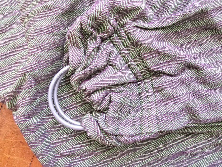 Ring sling baby carrier
Utilizat 1 data. Stare foarte buna
