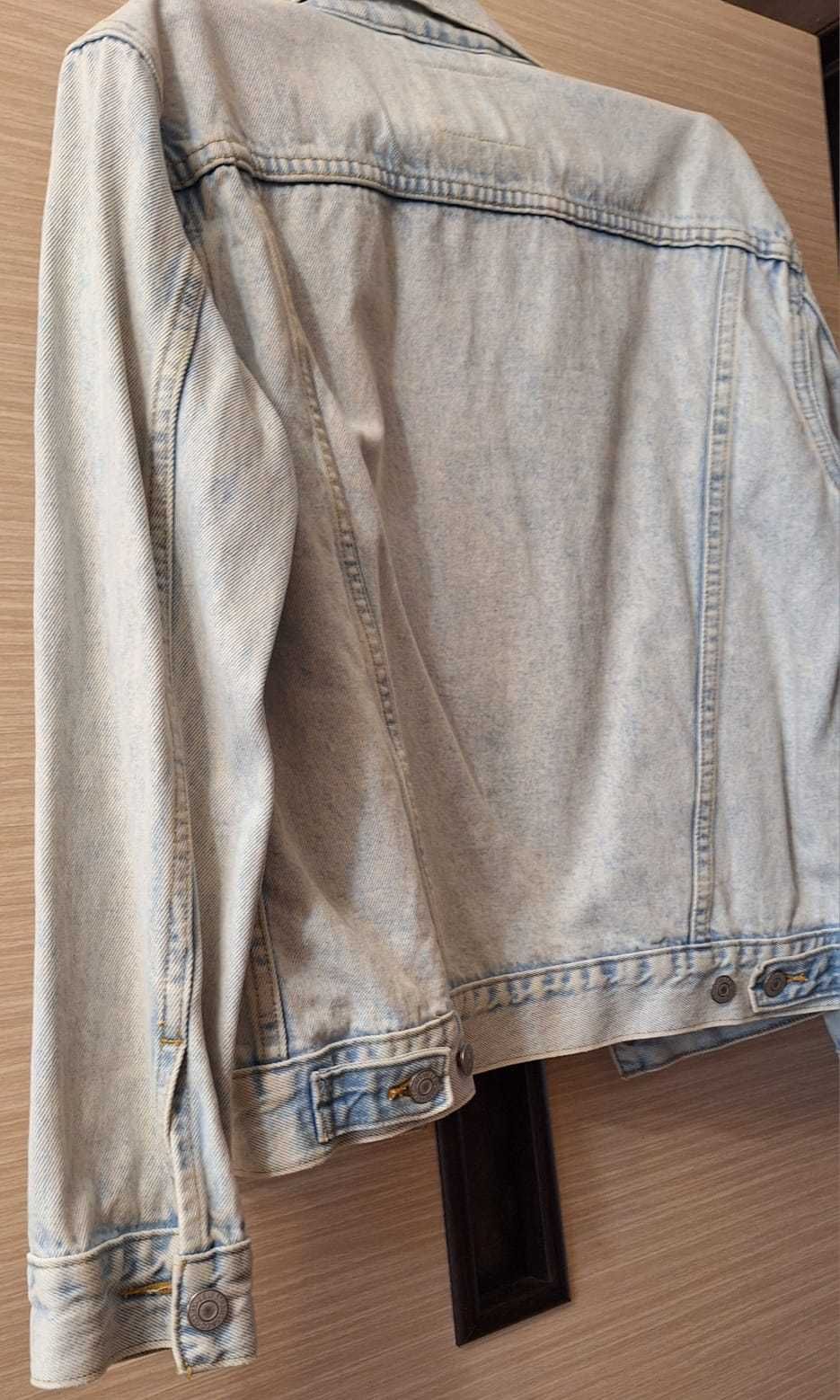 Джинсовка Levi’s, оригинал из США, размер S — отличное состояние