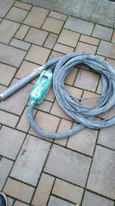 Vibrator beton ENAR 220v cu generator incorporat