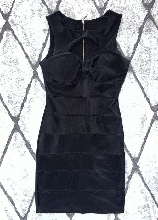 Vând rochii de seara