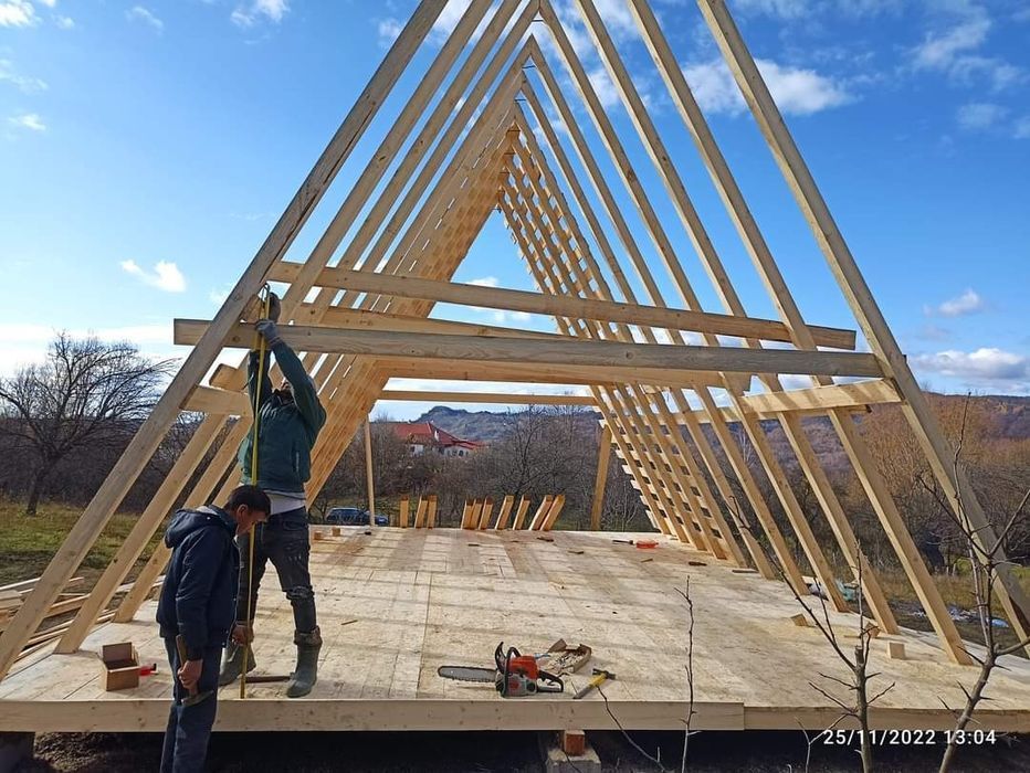 Vand casute pe structura de lemn