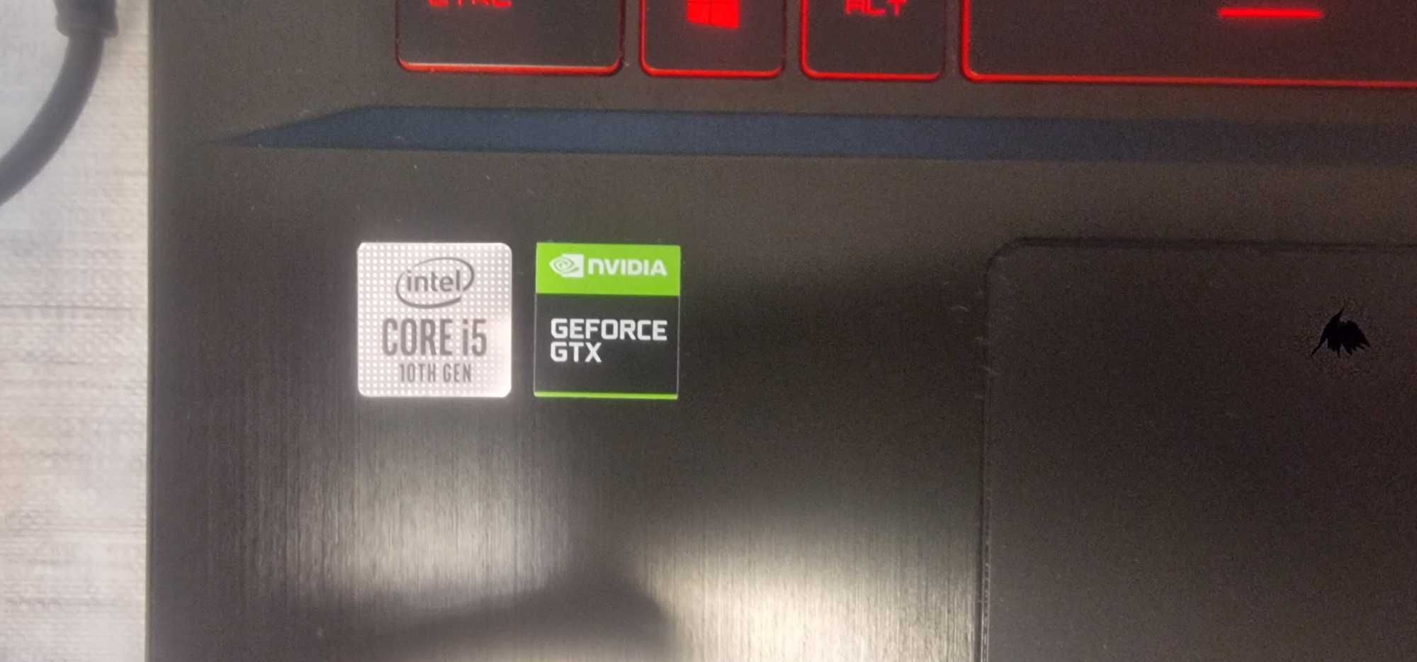 Геймърски лаптоп MSI