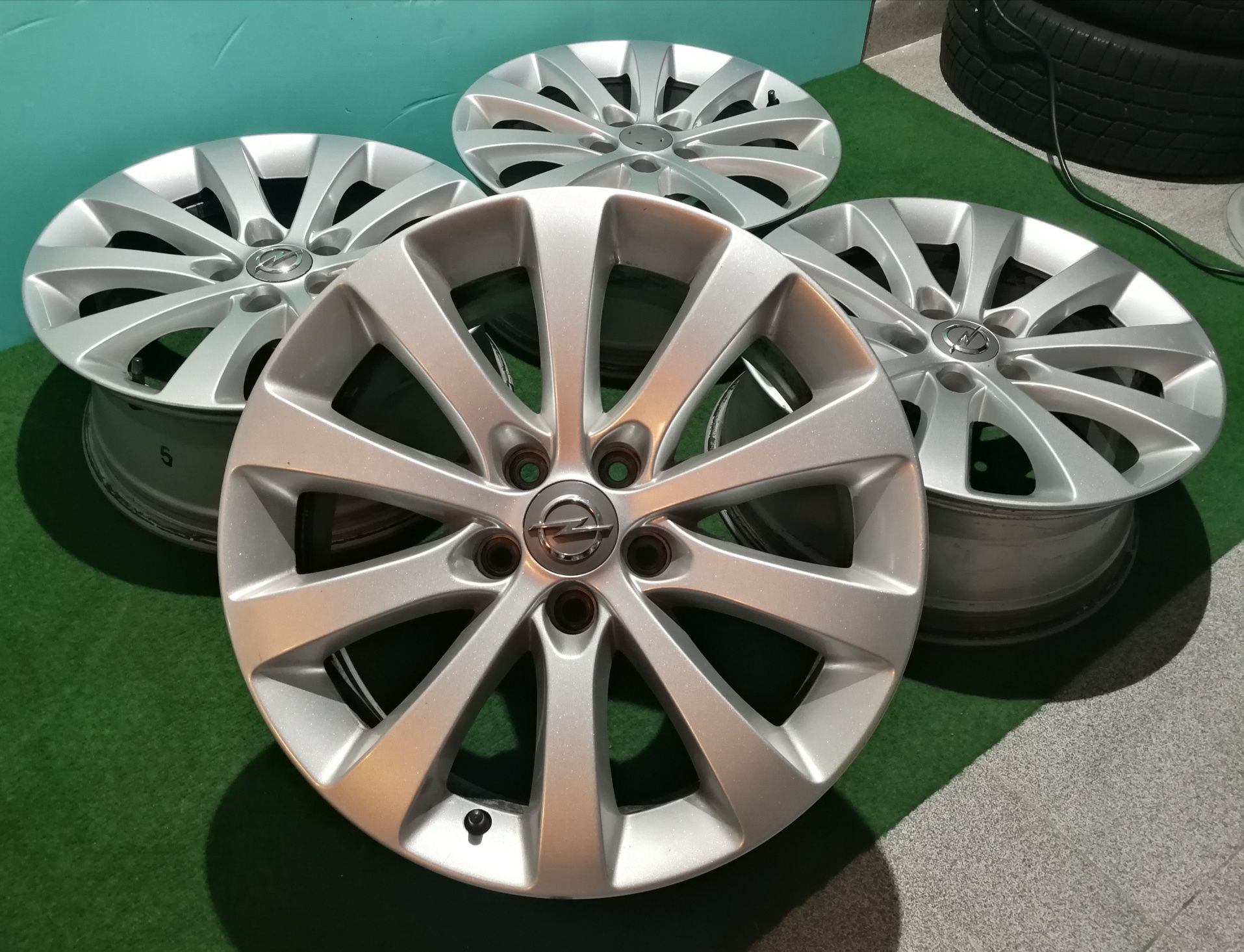 17" Opel Meriva, Vectra, Zafira, Astra Оригинални джанти 5х110