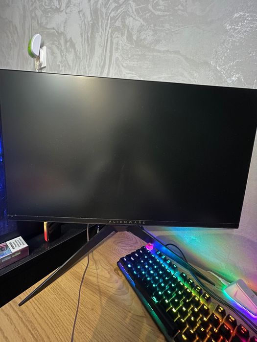 Продавам геймърски монитор - Dell Alienware AW2518HF, 1ms, 240Hz