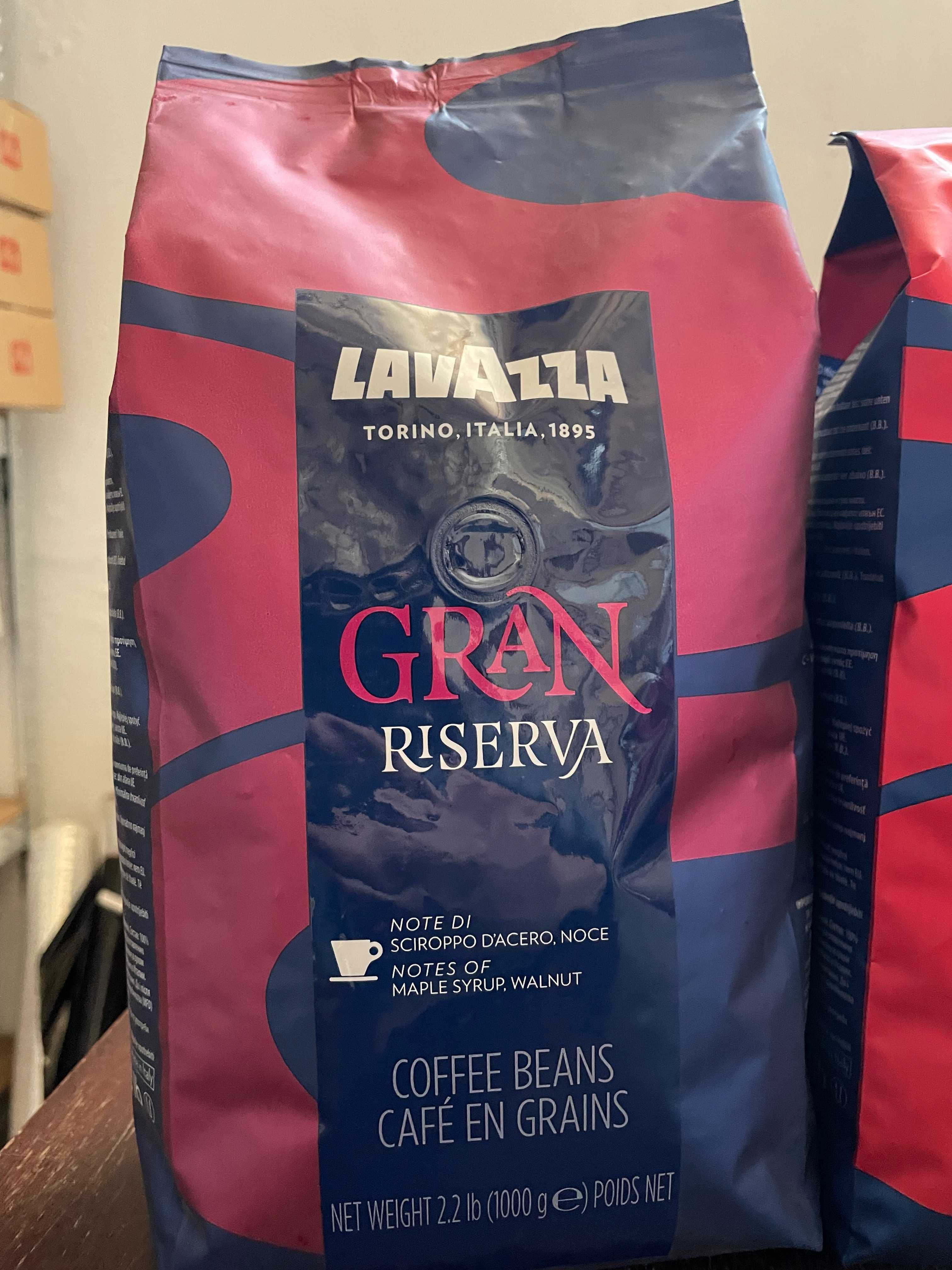 Кафе на зърна Lavazza Top Class Лаваца Гран Ризърва Супер Густо
