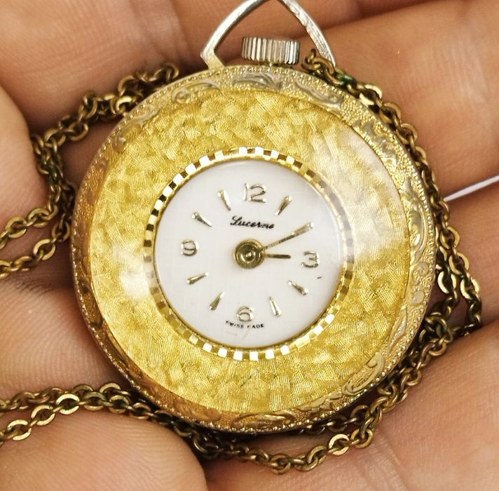 Ceas damă mecanic Lucerne, pandantiv cu lanț, un rubin, placat cu aur