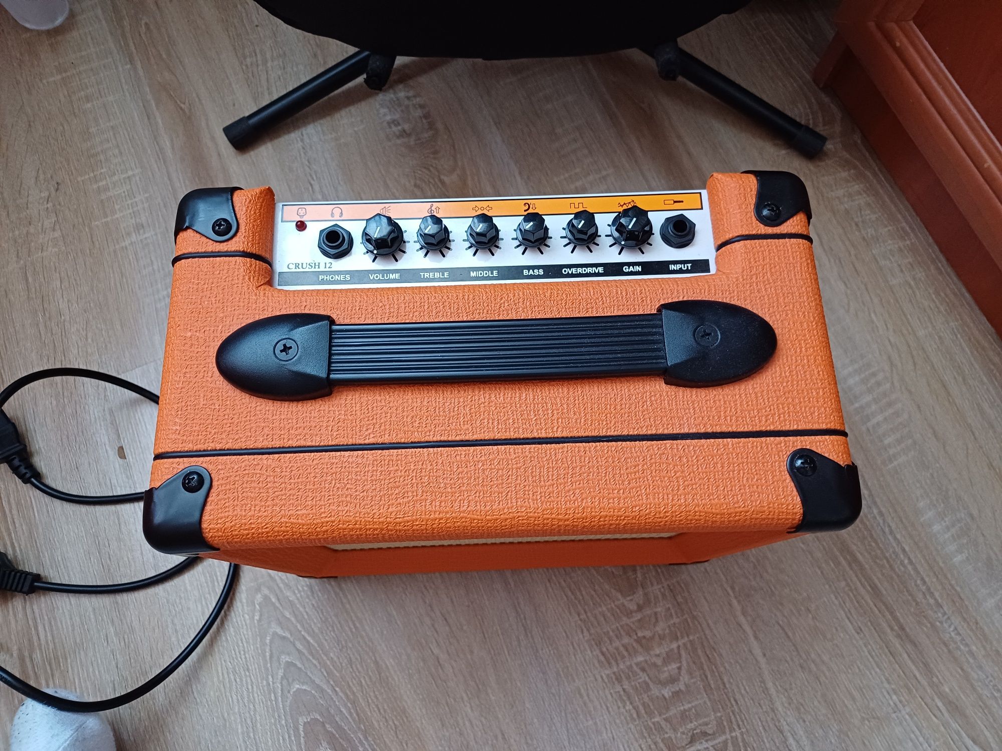 vand amplificator orange crush 12