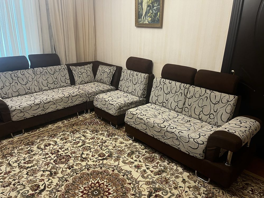Мягкий уголок для гостинной.