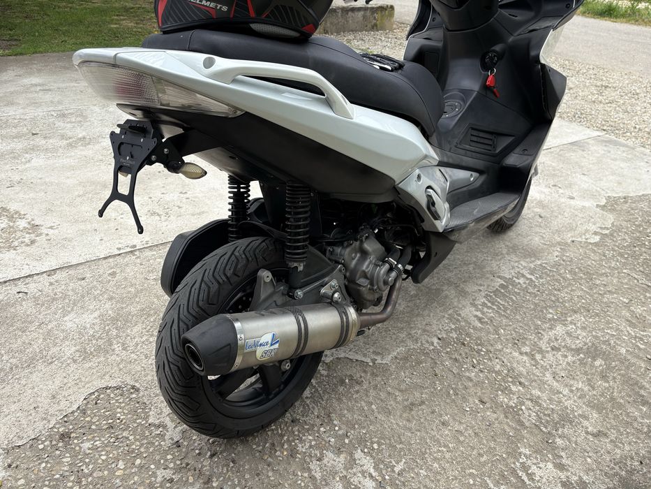 Aprilia sr 300 tuning malossi.
