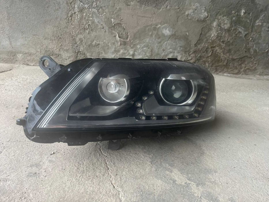 Far stanga passat B7 BI-XENON 2012