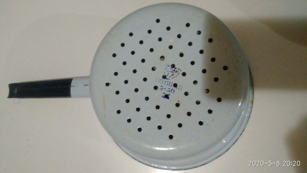 Посуда .Ковшик эмалированный , дуршлаг  новый