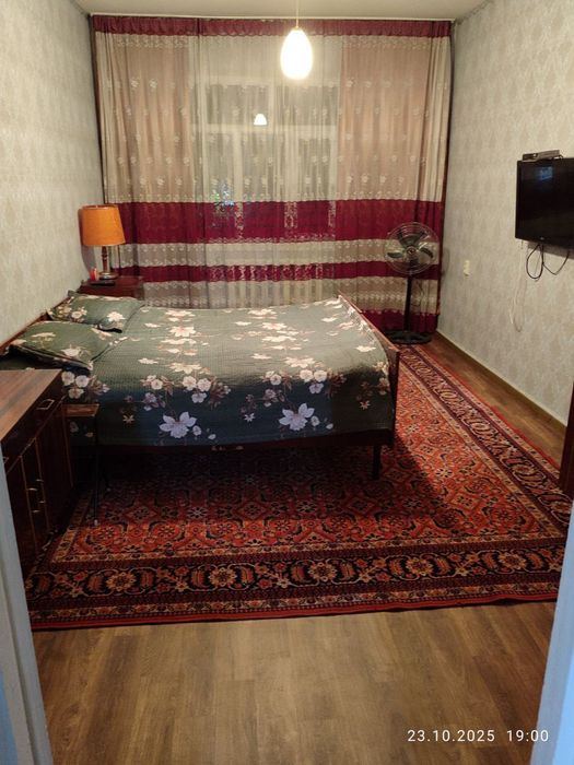 Сдаётся 3х комая квартира  семейным, техника имеется. Чиланзар 19 й кв