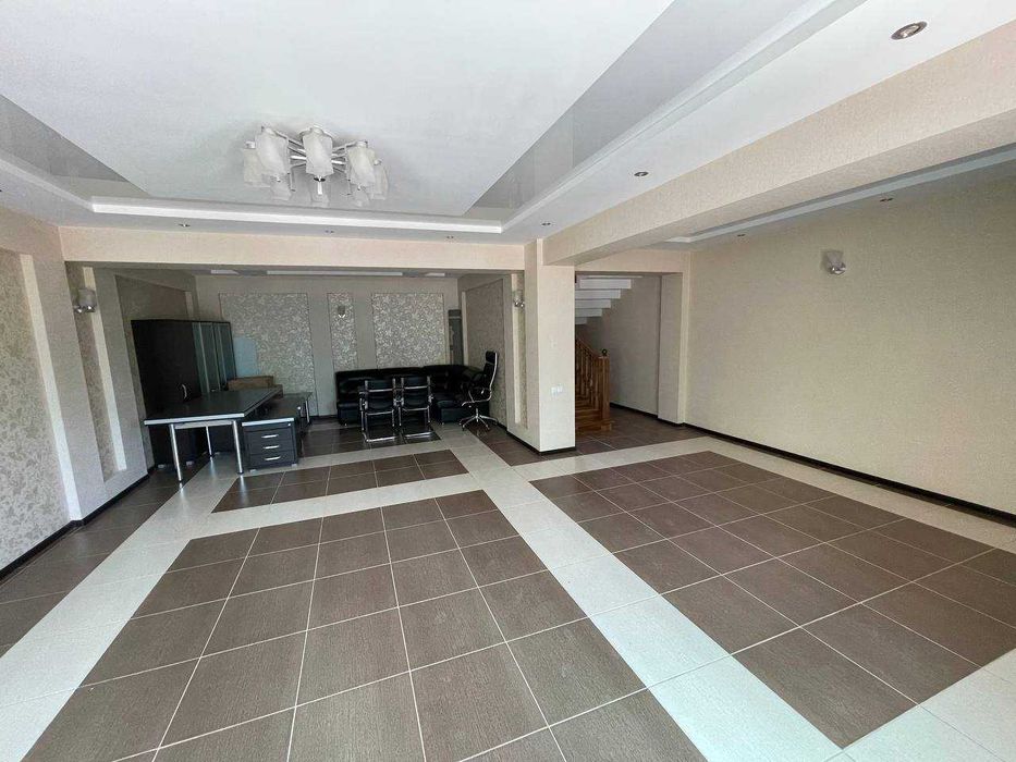 Уч кахрамон постдан кирганда файзли ховли сотилади. NR494/26