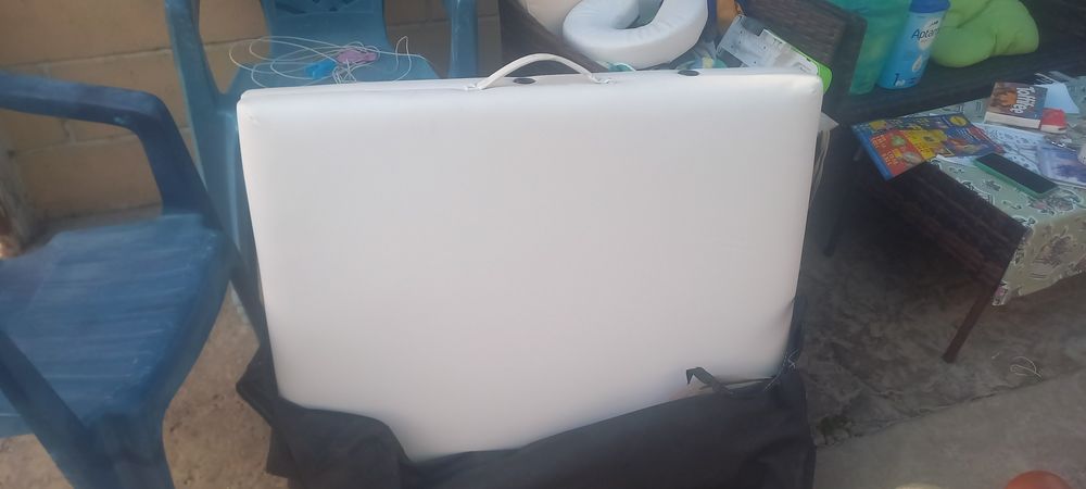 Масажна маса  кушетка