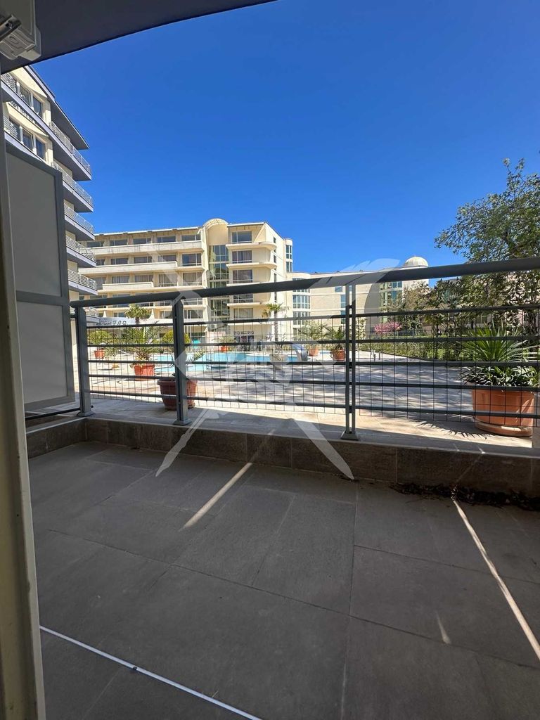 Продава се Двустаен апартамент в к.к. Слънчев бряг - 57 кв.м за 1315 €/кв.м - Снимка #3