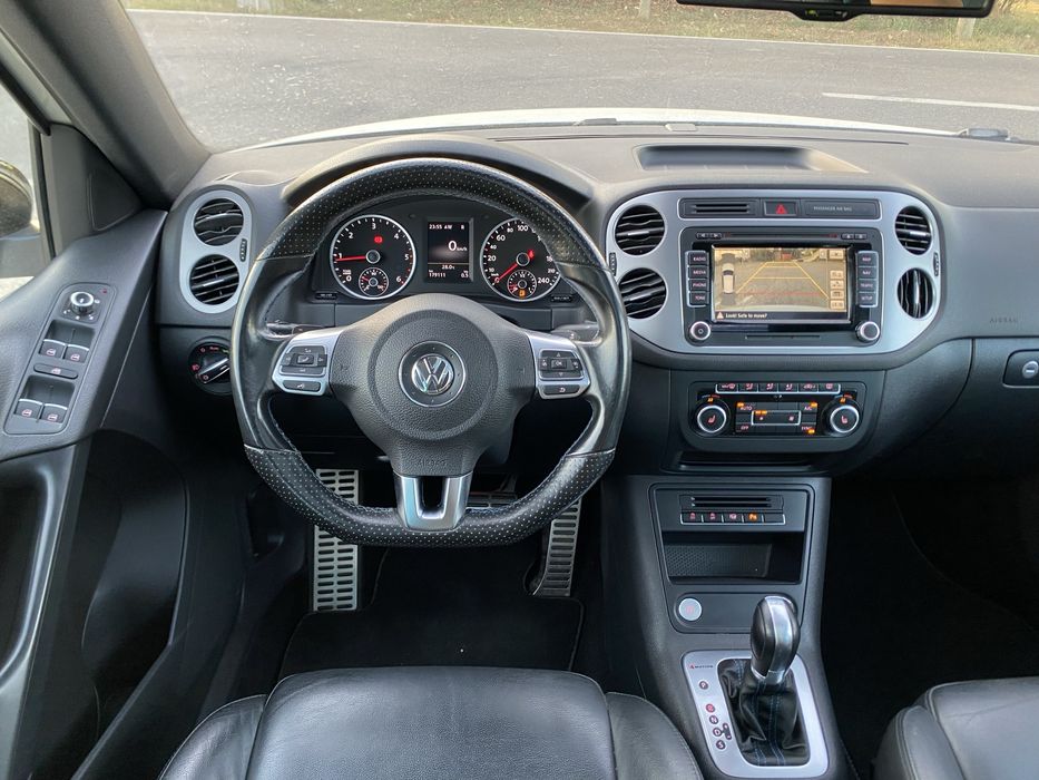 Volkswagen Tiguan / DSG / 4 Motion City Escape!