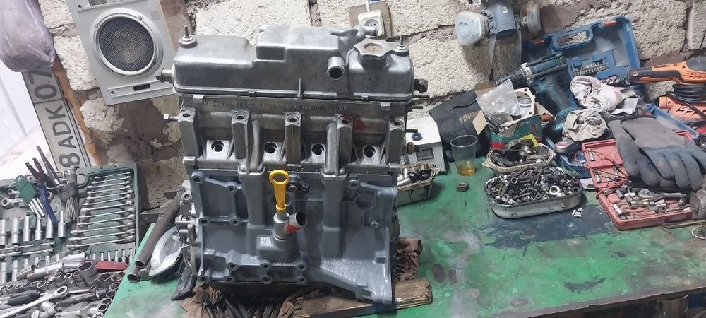 Двигатель ваз 8-ми клапаный после кап ремонта.