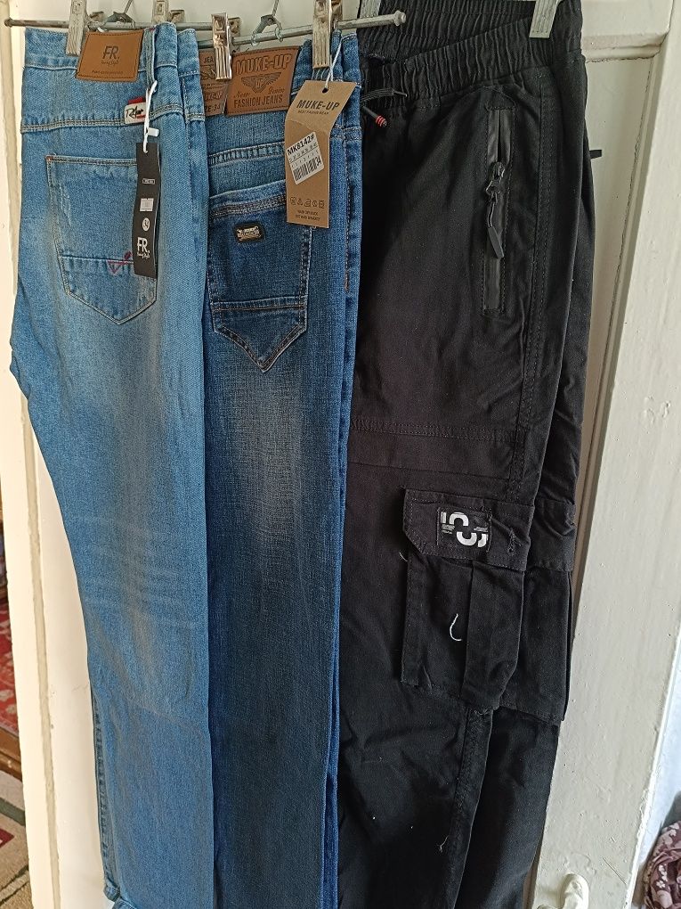 Продам джинсы и шорты