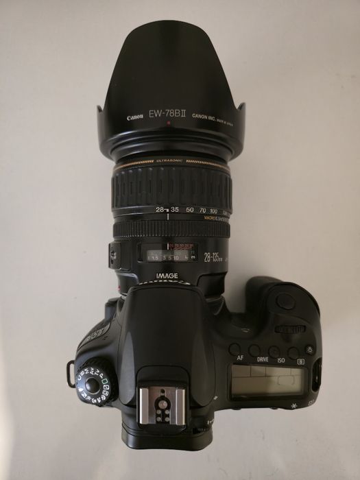 Vând Canon EOS 60D + obiectiv 28-135mm f4.5-5.6