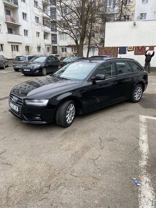 Vînd Audi a4b8 2013