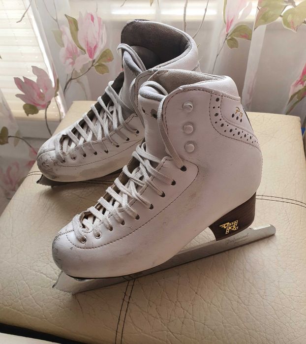 Risport RF3 Pro кънки за фигурно пързаляне