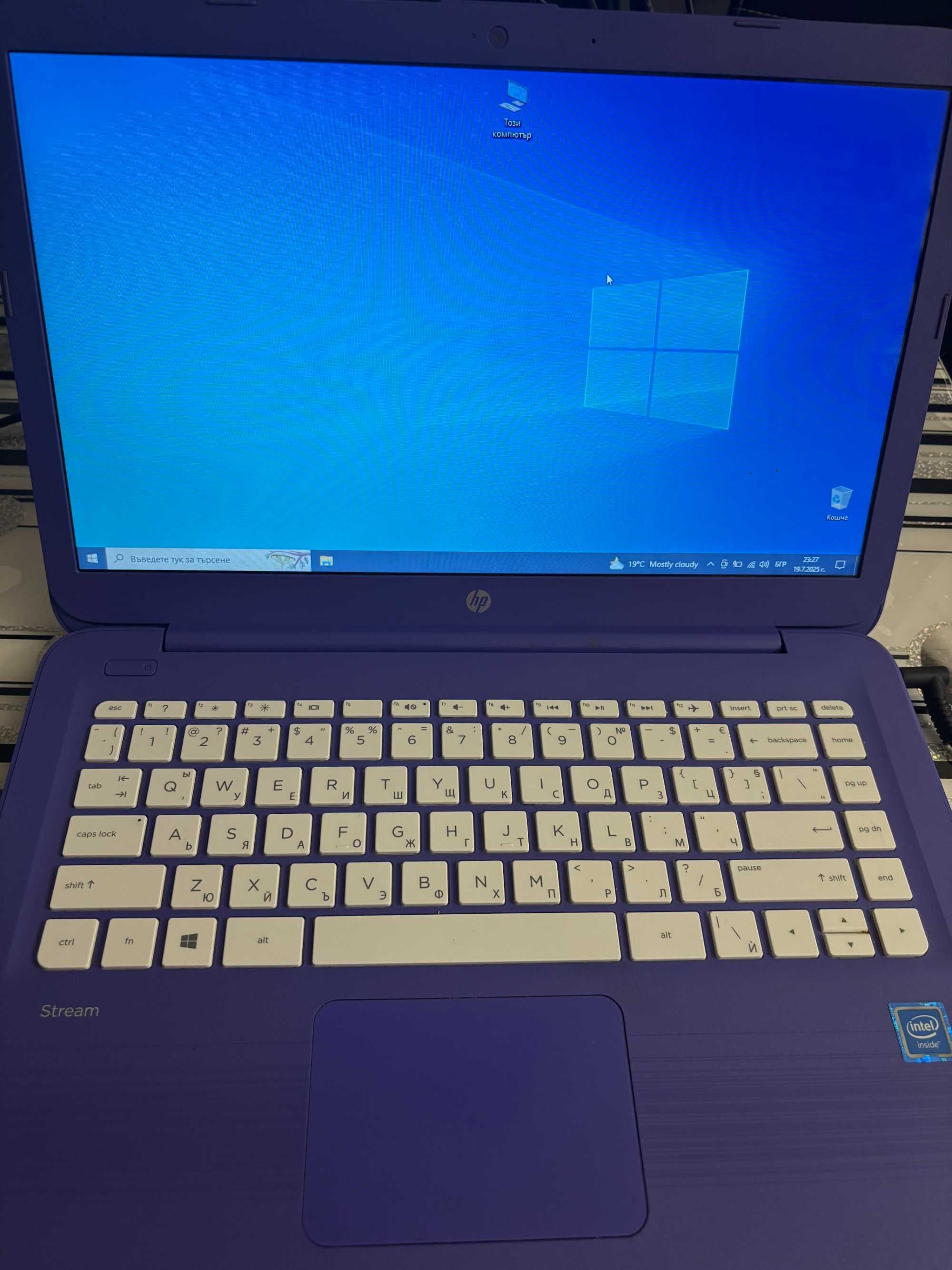 Лаптоп HP Stream Model 14-ax001nu