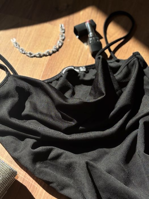 Къса черна рокля - размер S