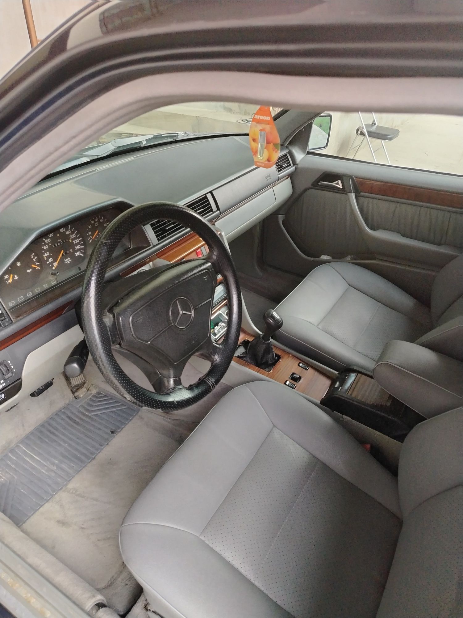 Mercedes benzin w124