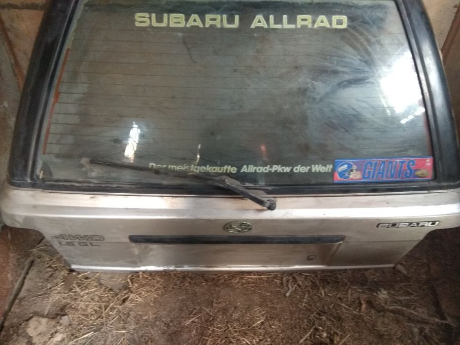 Задняя дверь багажника на Subaru Allrad  унивирсал