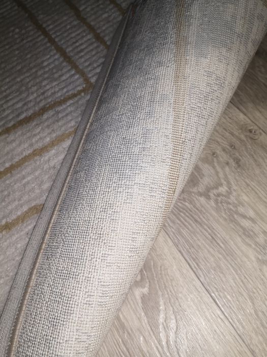 Продам ковёр 2 на 3 срочно