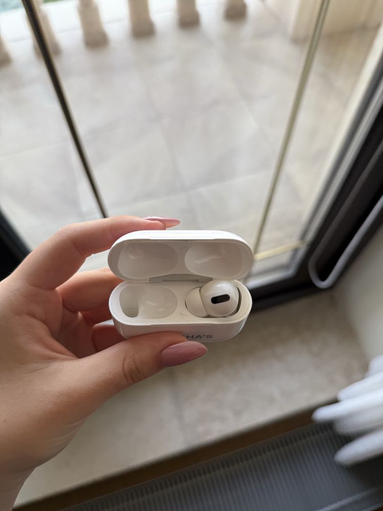 air pods pro с гравировкой