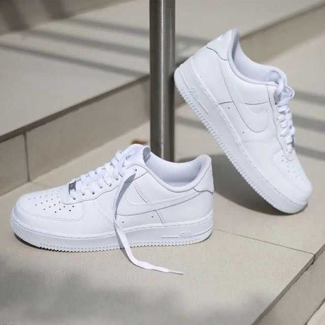 Adidasi Nike AirForce 1 White Edition (Model Universal)