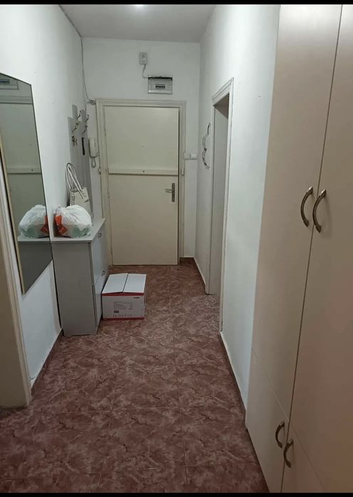 Дава се под наем