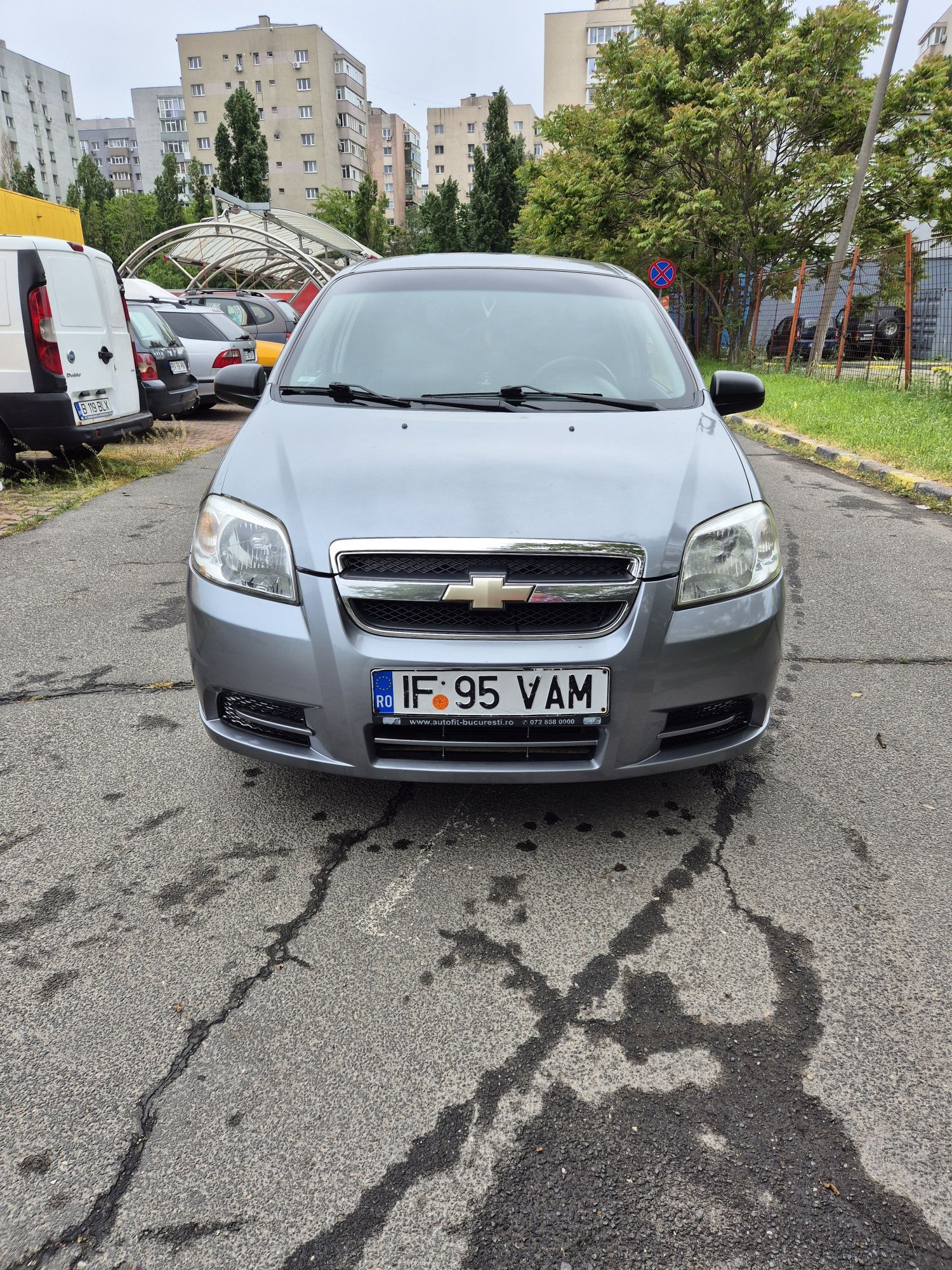 Vând Chevrolet Aveo
