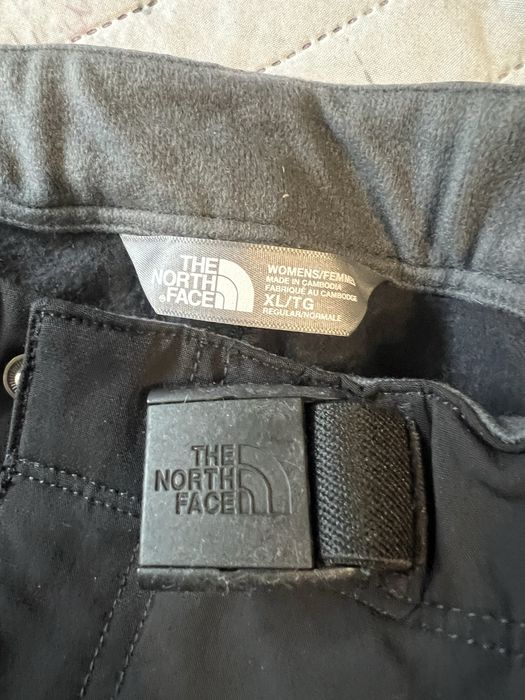 The North Face панталони дамски