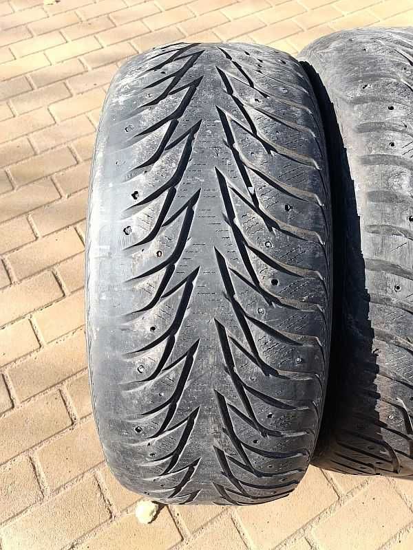 Шины 225/55 R17 - "Yokohama Ice Guard Stud" (Филиппины), зимние.