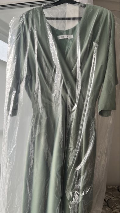 Новое Вечернее платье макси -52 р