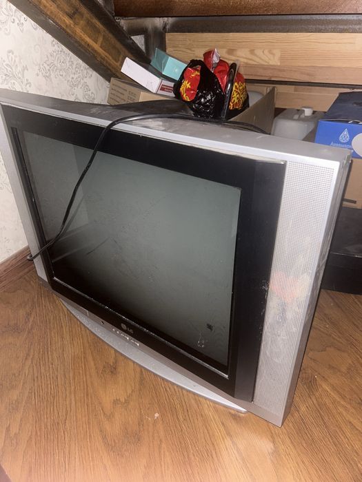 Телевизор LG, рабочий, недорого