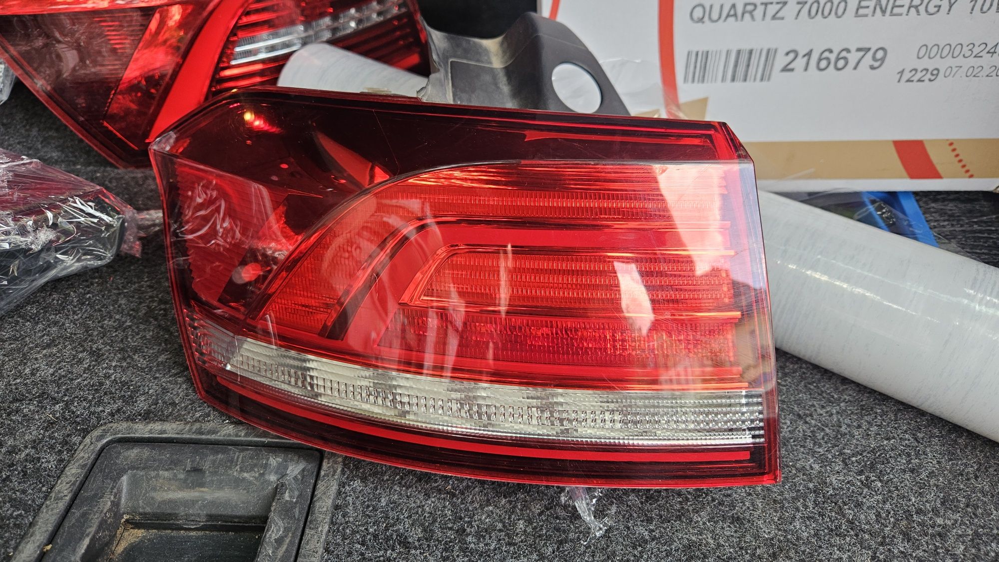 Вътрешни и Външни Стопове LED  за VW PASSAT/Пасат B8 комби