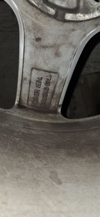 Джанти  17 цола с гуми VW