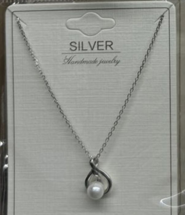 Елегантно сребърно колие с перлена висулка