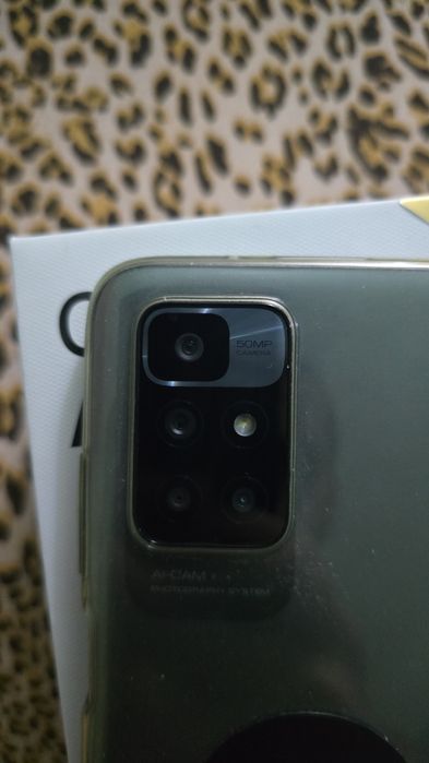 Vand telefon  redmi 10