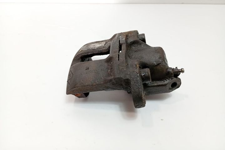 Etrier stanga fata Dacia Logan prima generatie