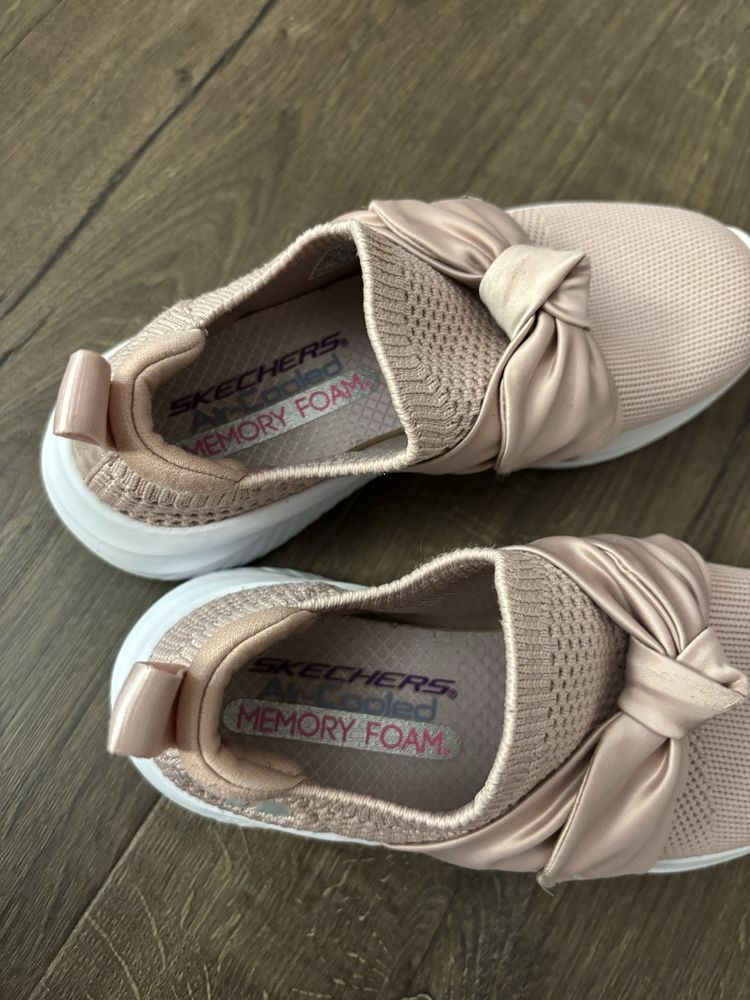 Маратонки за момиче Skechers 32 номер