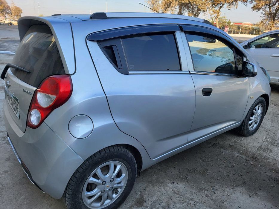 2011 metan avtamat spark sotiladi
tomdan pasti kraska 
Udar yoq rangi